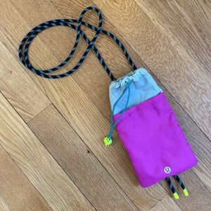 Lululemon Play Forward Crossbody Bag